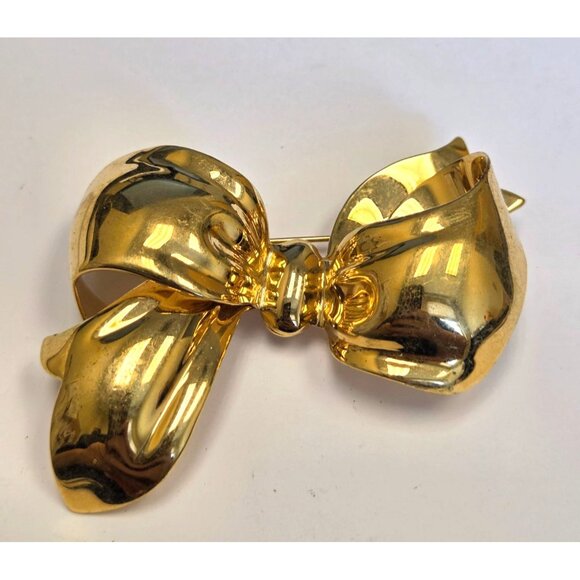 Vintage Monet Gold-Tone Bow Brooch Pin Classic Statement Jewelry - Picture 2 of 4
